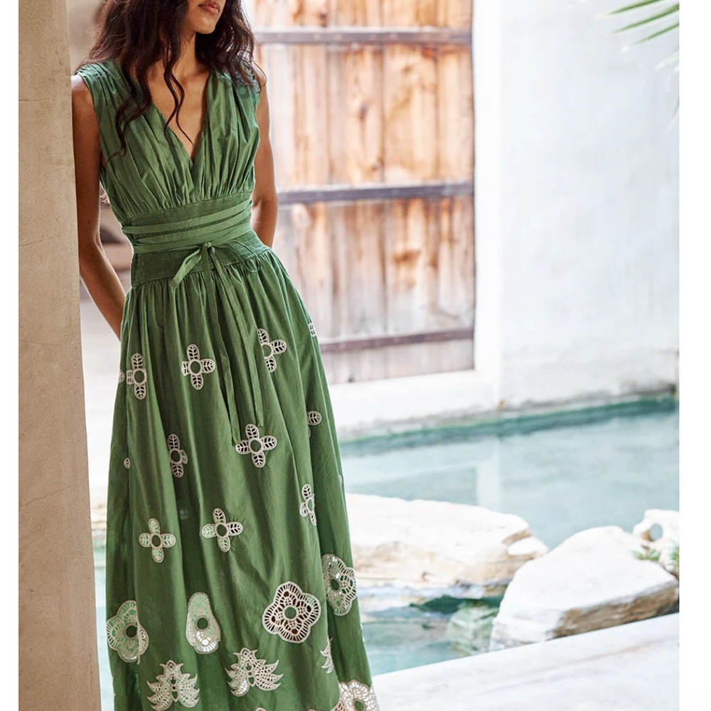 $495 Misa Los Angeles Green Sleeveless V-Neck Maxi Dress